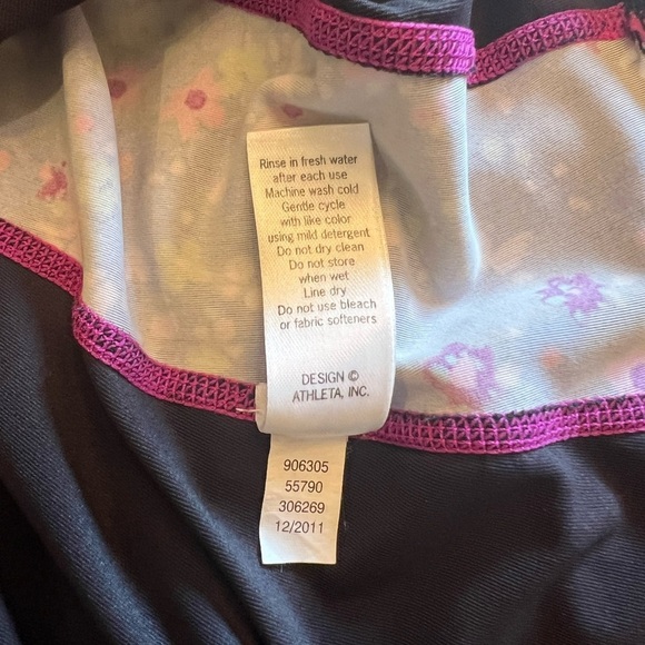 ATHLETA- Women’s Long Sleeve Workout/Running Shirt - Picture 10 of 12